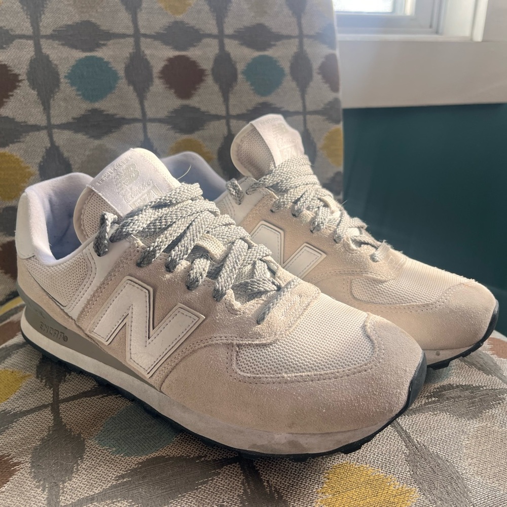 New Balance White and Gray Sneakers